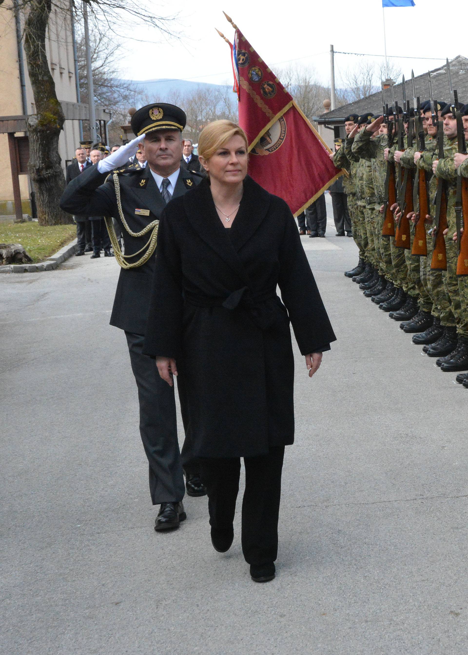 Kolinda dobrovoljcima: 'Vi ste nasljednici hrvatskih branitelja'