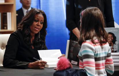 U prvom danu 750.000 ljudi je kupilo knjigu  Michelle Obame