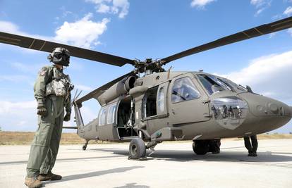 Za dva dana stižu još dva Black Hawk helikoptera za vojsku