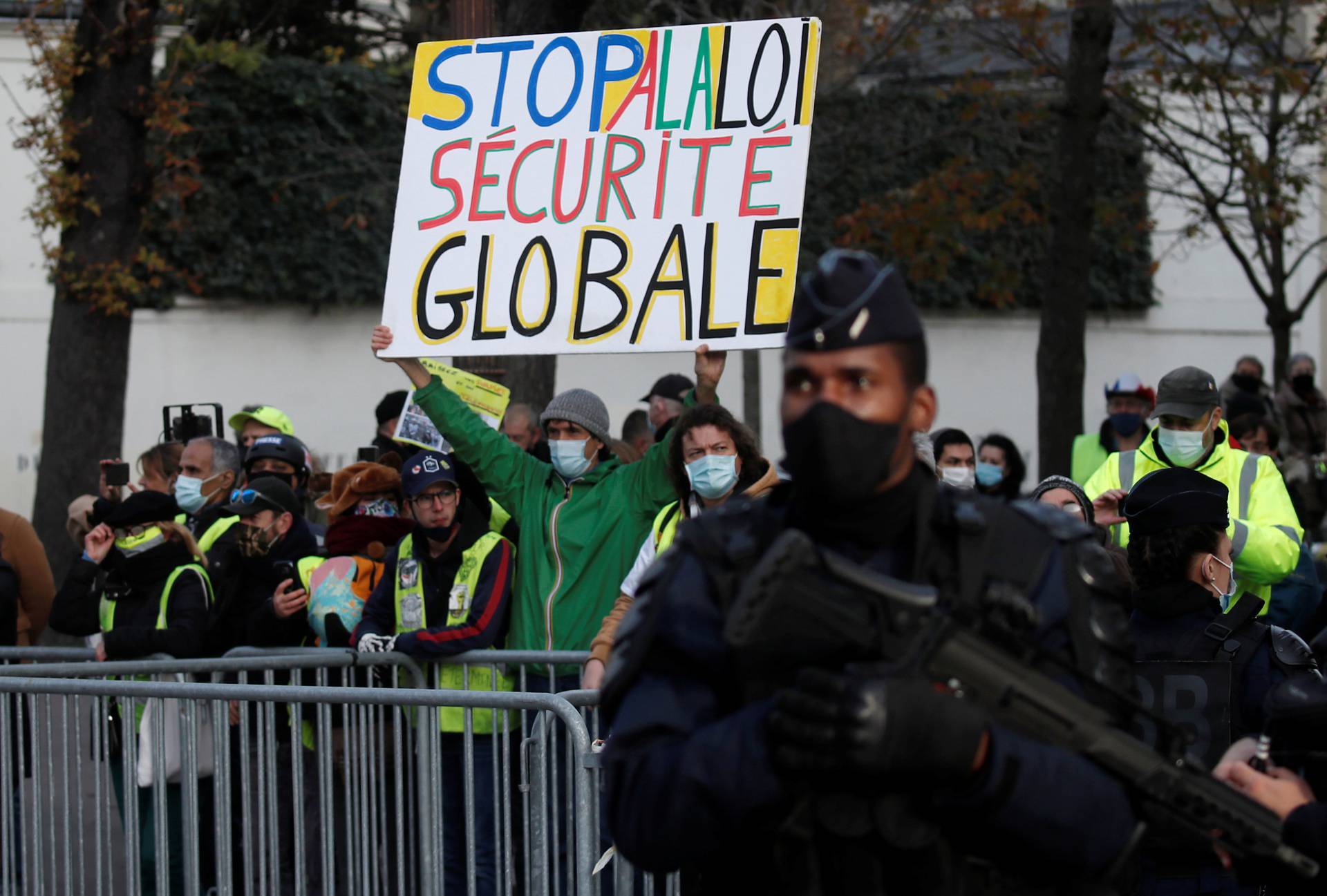 Protests over proposed curbs on identifying police in Paris