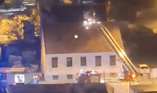 VIDEO Kod Paromlina su se zapalile električne instalacije