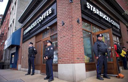 Starbucks nakon skandala šalje radnike na tečaj protiv rasizma