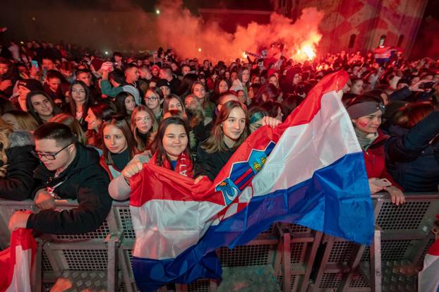 Navijači u Zadru očekuju povratak brončanih Vatrenih