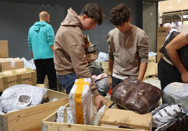 Trgovina "izgubljenih" paketa stigla je i u Split