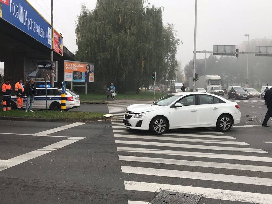 Sudar Audija i Chevroleta u Zagrebu: Jedan vozač u bolnici