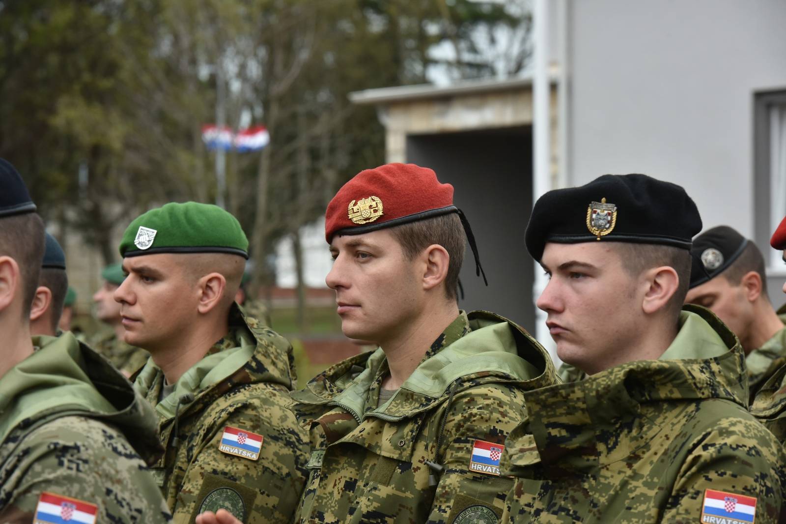 Na bivšem vojnom aerodromu u Valturi svečano otvorena vojarna "Hrvatski branitelji Istre"