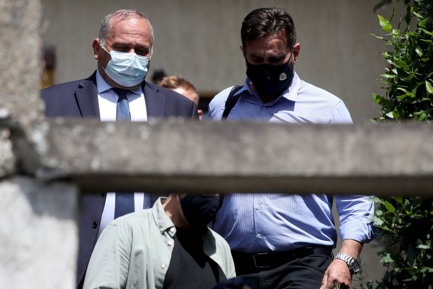 VIDEO Pogledajte kako policija privodi ravnatelja HRT-a Bačića