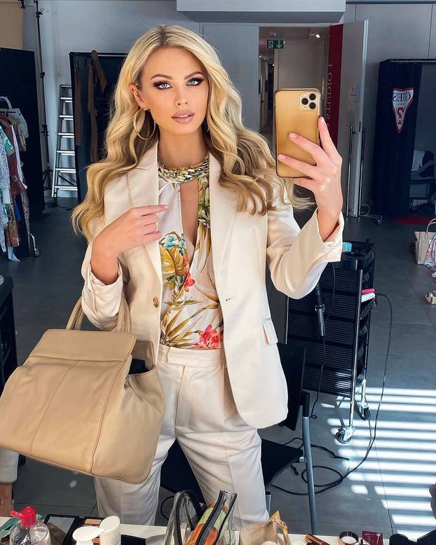 FOTO Anet nazivaju najljepšom Čehinjom. Obožava putovanja i luksuz: 'Živim svoje snove...'