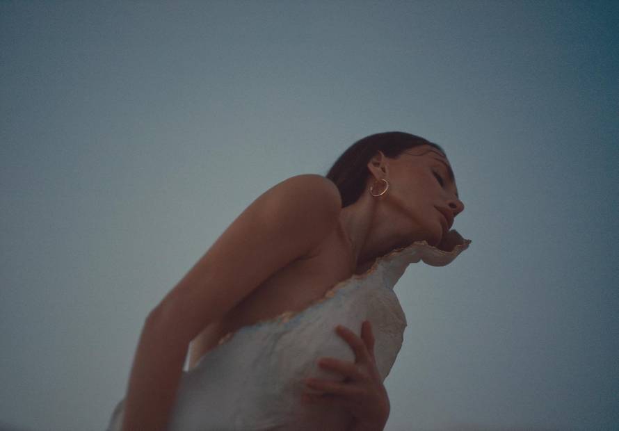 Imala duet s Merlinom, Rozgi napisala hit, a onda se povukla. Emina Jahović ima sretne vijesti