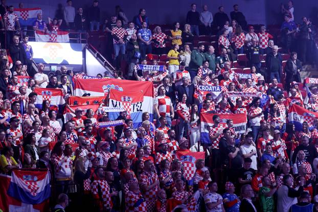 Malmo: Navijači Hrvatske i Mađarske na rukometnoj utakmici EHF prvenstva