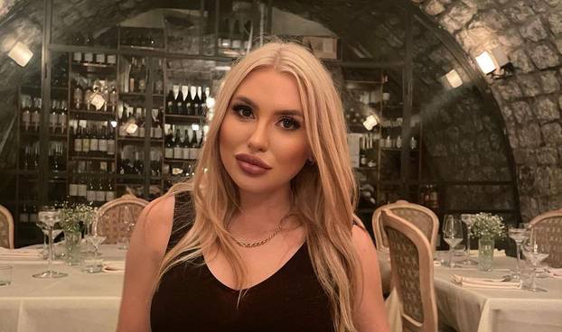 FOTO Doktorica Petra zvijezda je reality showova. Evo kako je izgledala prije desetak godina