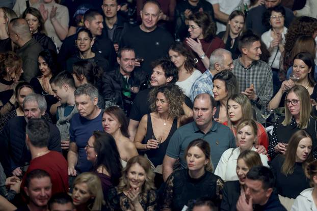 Zadar: Koncert Parnog Valjka u Arsenalu povodom Valentinova