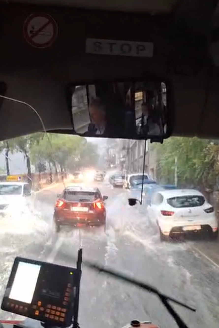 Za četvrtak opet oglasili crveno upozorenje za jednu regiju! Stiže nam još kiše i grmljavine