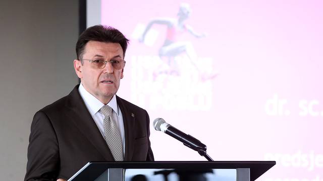 Zagreb: Konferencija Hrvatske gospodarske komore i Hrvatskog olimpijskog odbora "Uspješne u sportu, uspješne u poslu"