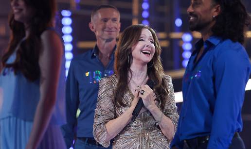 Eurovizijska ikona se vratila: Vicky Leandros osvojila je pozornicu na kojoj je sve po&ccaron;elo