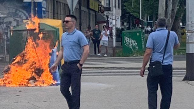 VIDEO Kod Dinamovog stadiona netko zapalio kontejner: 'Išao sam iz menze i vidio da se dimi'