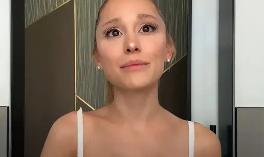 &Scaron;okantno priznanje Ariane Grande: 'Antidepresive sam mije&scaron;ala s alkoholom...'