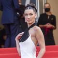 Proljetna stilska inspiracija: Bella Hadid ima super minice