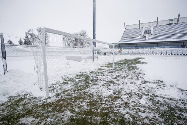 Osijek: Zbog snijega odgoÄena je utakmica 18 kola HT PRve lige izmeÄu Osijeka i Intera