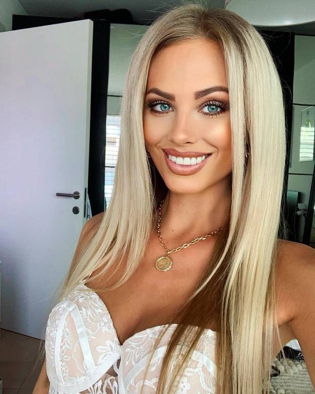 FOTO Anet nazivaju najljepšom Čehinjom. Obožava putovanja i luksuz: 'Živim svoje snove...'