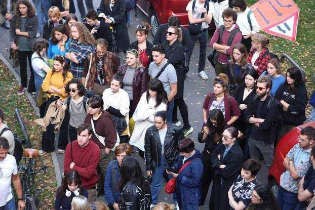 Zagreb: Studenti dramske umjetnosti prosvjeduju i traže otkaz dekana