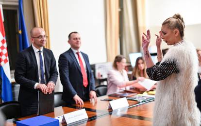 Zagreb: Ava Karabatić predala listu za parlamentarne izbore