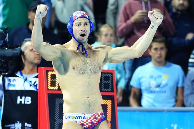 Budimpešta: Hrvatska pobjedila Srbiju nakon 7 godina i ušla u finale SP-a