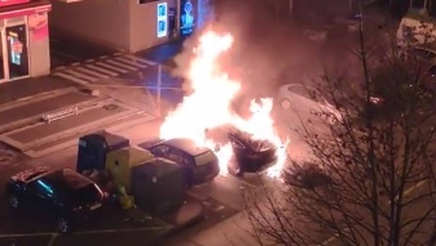 Vlasnik: Ma lako za auto, svake godine izađe neki novi model...