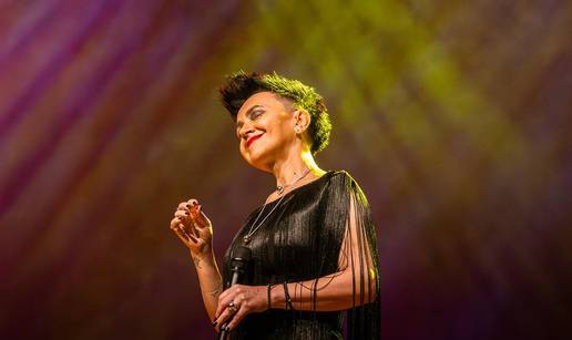 Amira Medunjanin ponovno oduševila publiku koncertom u rasprodanom Lisinskom