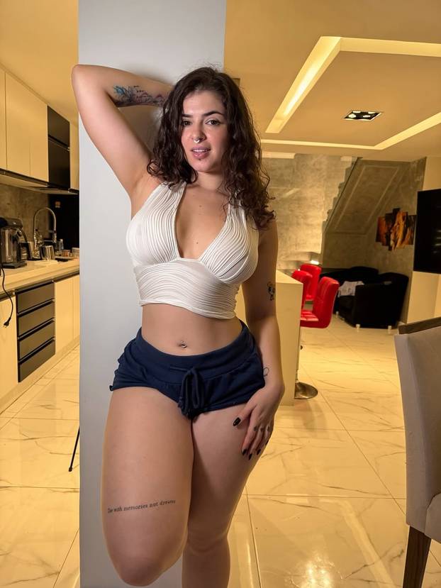 FOTO Ikona karnevala: Vibratori su mi kao muž. Na aerodromu traže da im objasnim što je to...