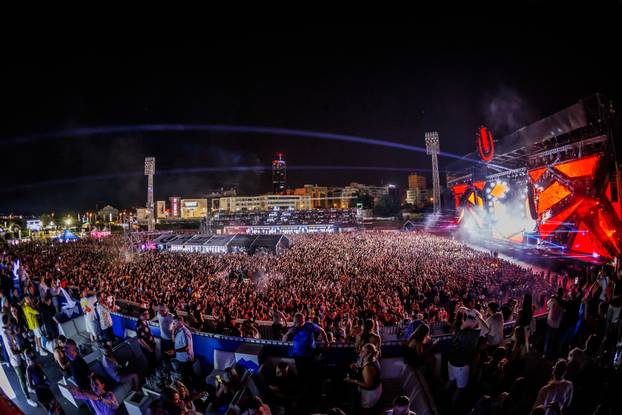 Split: Ultra Europe Festival,  DJ Hardwell.