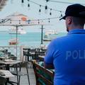 Kaos u istarskom restoranu: Uhitili Slovence, mladi&cacute; i &zcaron;ena napali i policajce u tu&ccaron;njavi