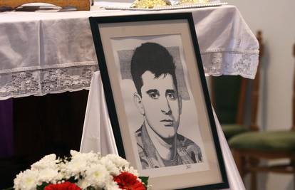 30 godina od smrti Damira Tomljanovića Gavrana: 'Kad je poginuo, srušio nam se svijet'
