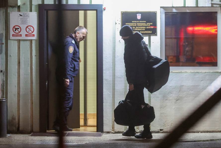 Zagreb: Nikola Petrač došao je u remetinečki zatvor radi izdržavanja kazne zbog afere "Mikroskopi"