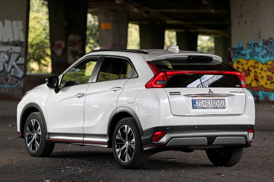 Eclipse Cross na testu: Auto koji jednostavno iznenađuje