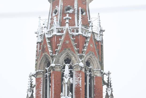 Snježni pokrivač je zabijelio je Osijek