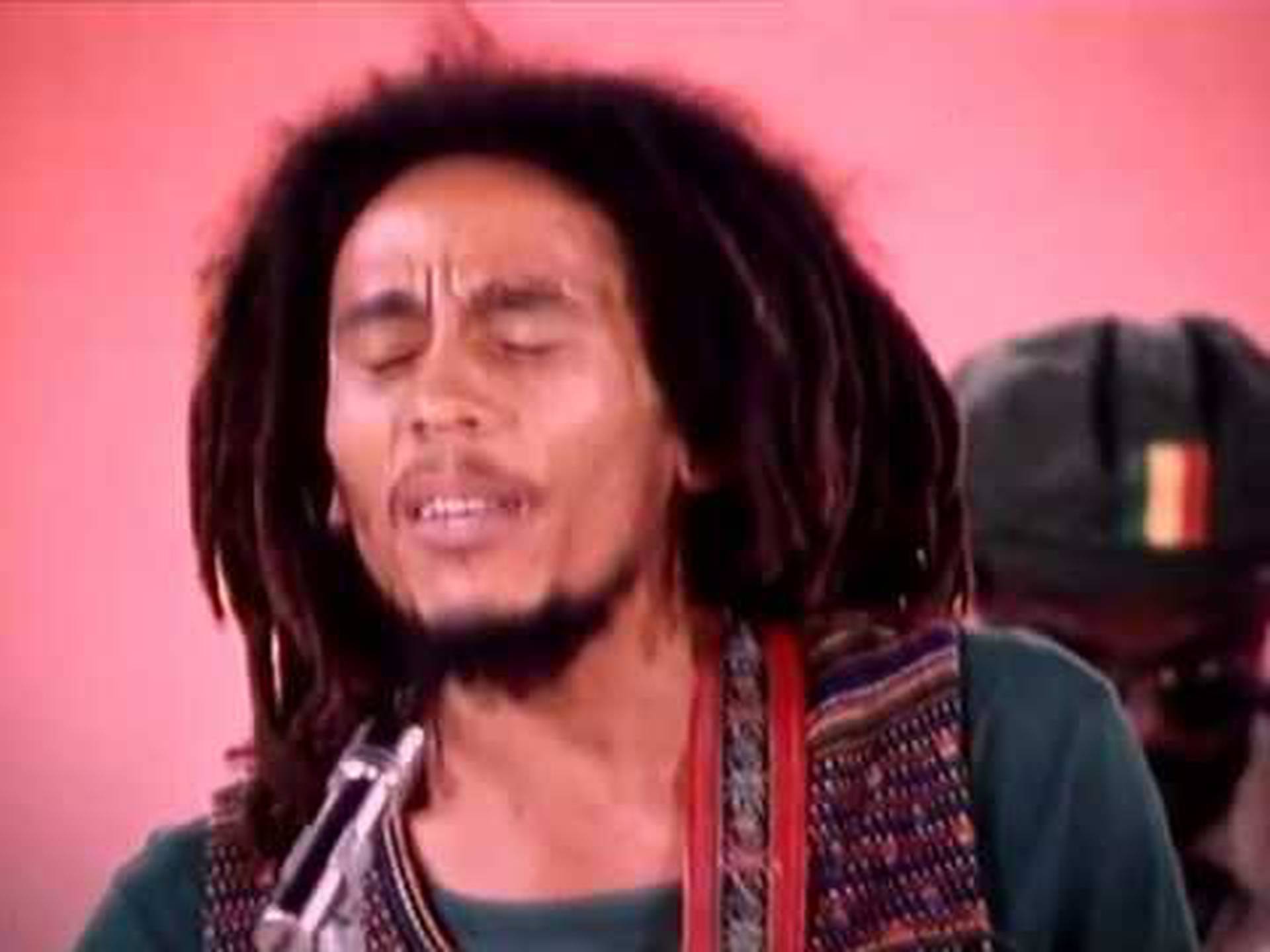 Боб марли бед. Боб Марли. Марли Саншайн. Bob Marley & the Wailers Rastaman Vibration. Bob Marley Kaya.