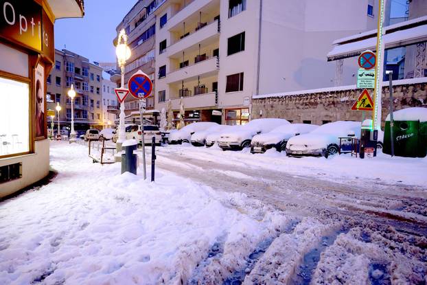 Zagreb: Najveća opasnost su neočišćeni pločnici