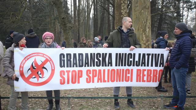 Zagreb: Građanska inicijativa Stop Spalionici Rebro organizirala prosvjed protiv izgradnje spalionice