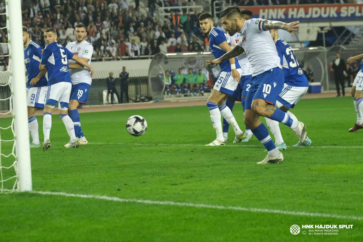 Hajduk i Dinamo remizirali na Poljudu: Petković spasio Modre