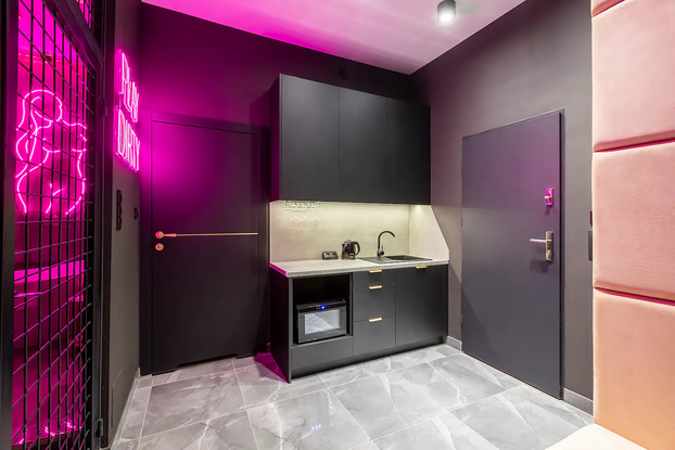 FOTO BDSM stan u Poljskoj je za ljubitelje grube akcije pravi raj!