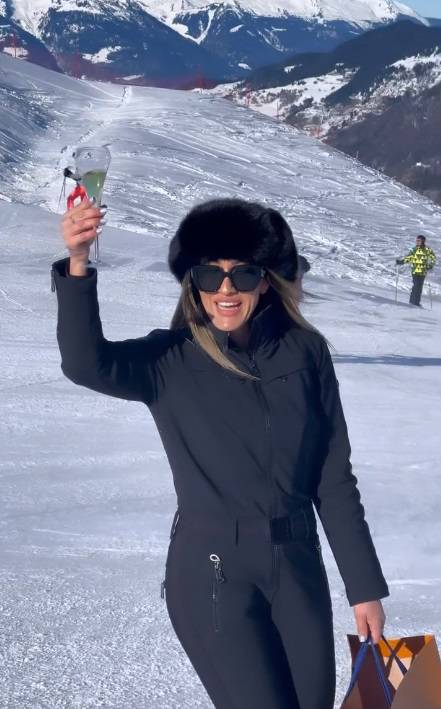 VIDEO Hana Hadžiavdagić otkrila kako skija: Od čašice se ne odvaja ni dok je na snijegu