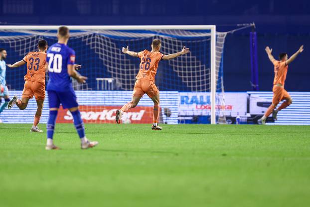 Osijek porazio Dinamo na Maksimiru 4:2 u derbiju 11. kola SuperSport HNL-a