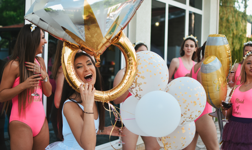 Ovo je novi hit na djevoja&ccaron;kim ve&ccaron;erima: 'Zaboravite stripere'