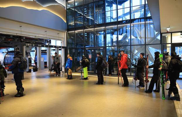 Zagreb: Započela skijaška sezona na Sljemenu 