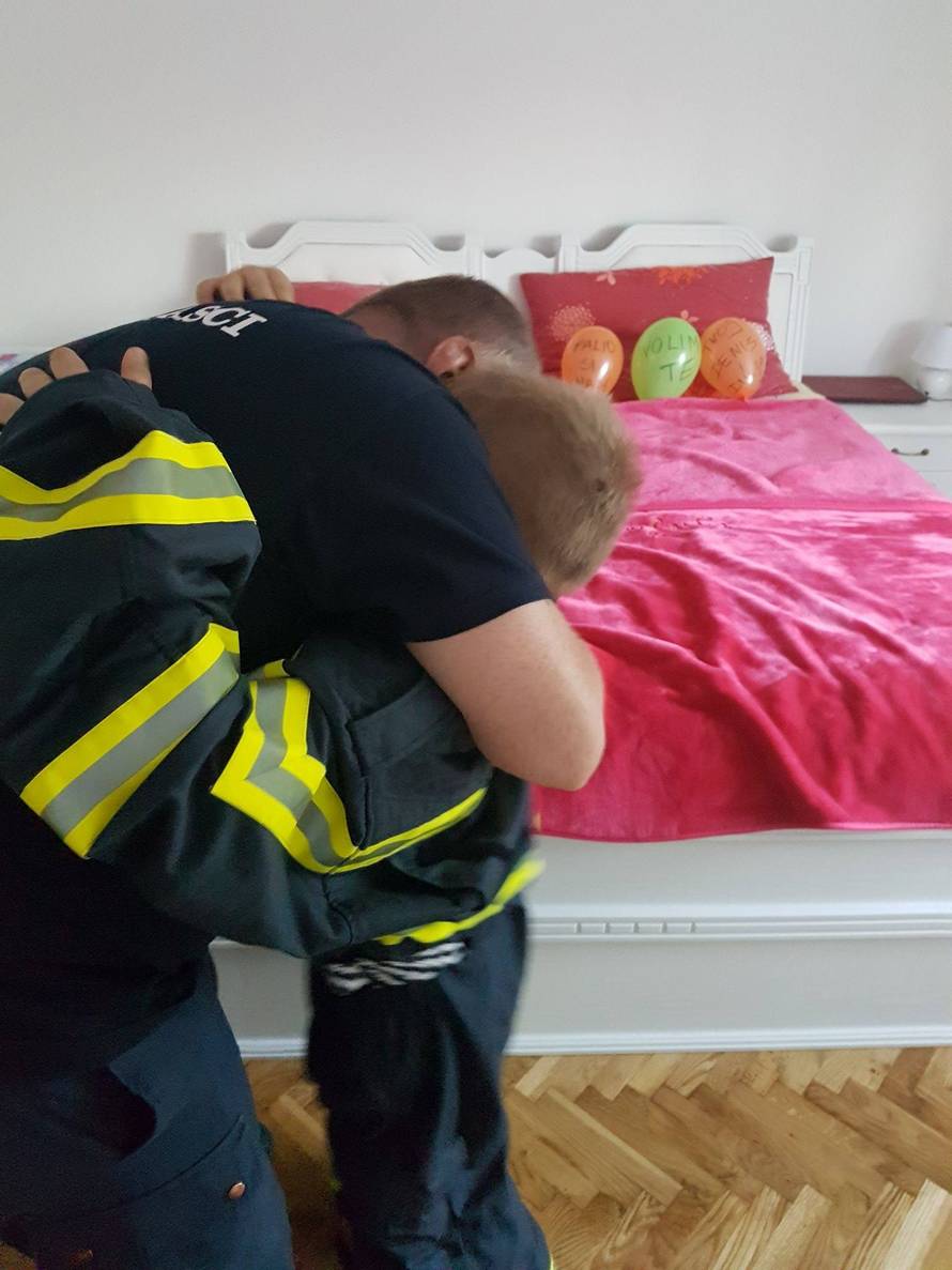 Dječak iz Krapine raznježio oca vatrogasca: 'Tata, ti si heroj!'
