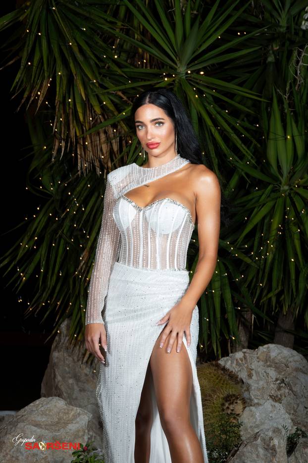 FOTO Laura iz 'Savršenog' ima novi imidž: Pogledajte na koju promjenu se sada odlučila