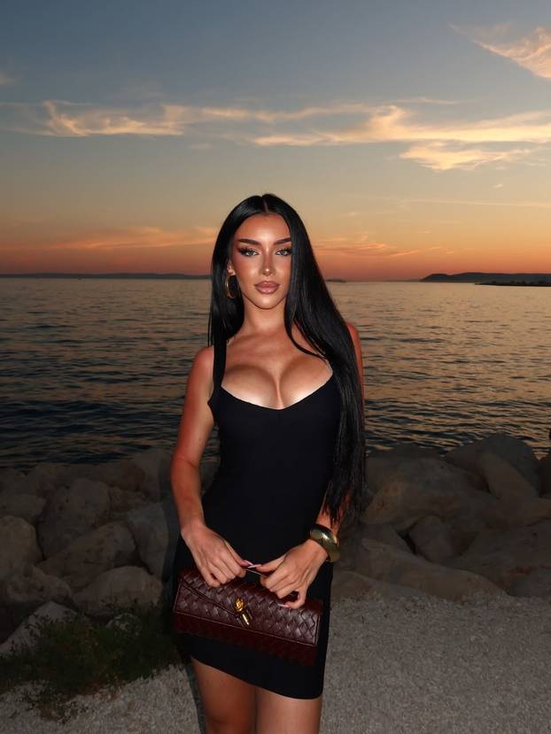 FOTO Soraya iz 'Savršenog' nove grudi pokazala u Splitu