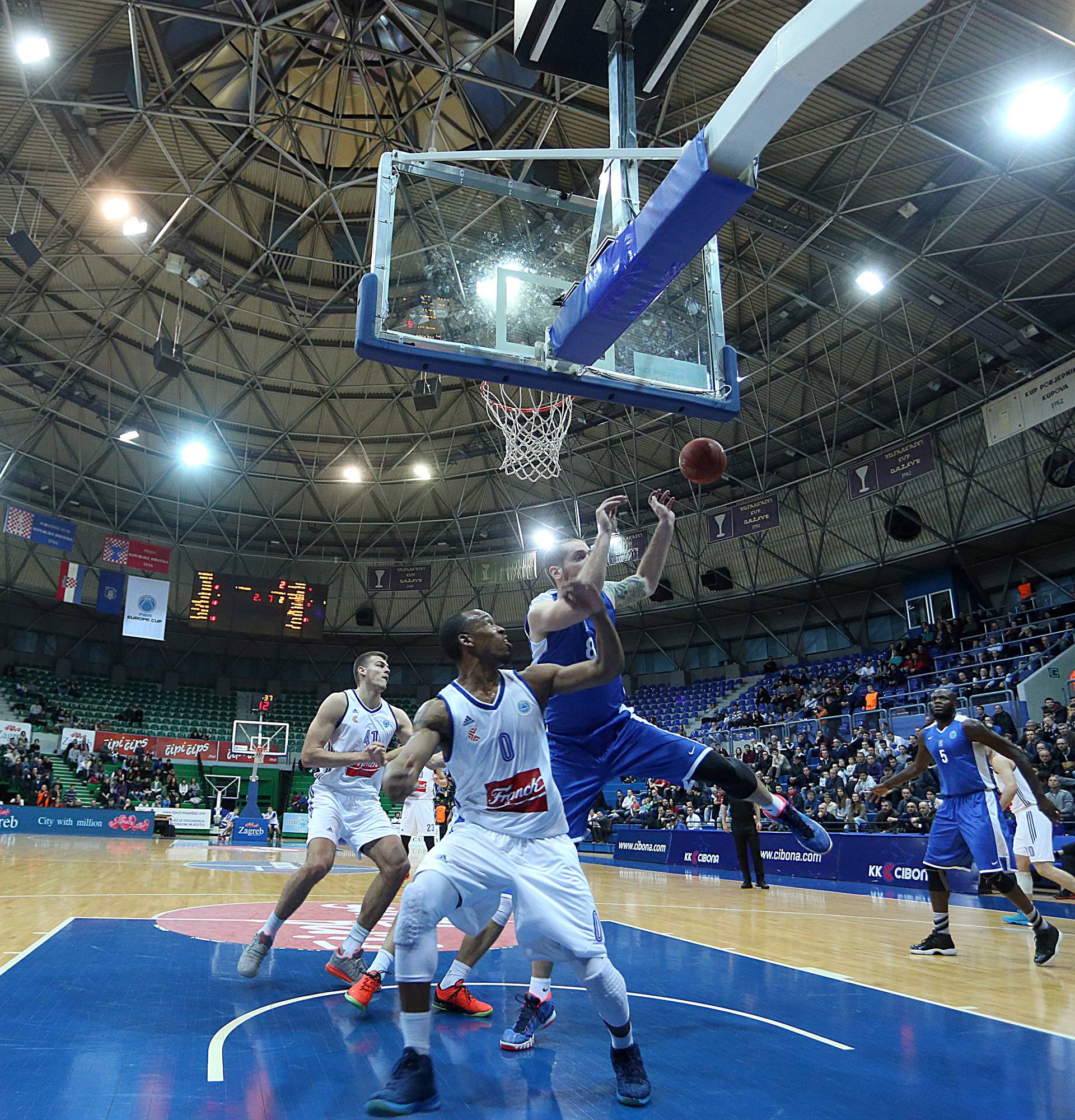 Cibona slavila protiv Jeniseja i izborila majstoricu u Rusiji...