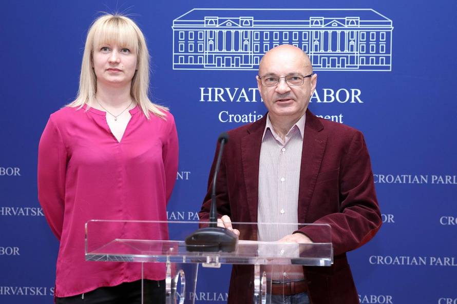 Zagreb: Zastupnik Goran AleksiÄ i odvjetnica Patricia ÄuriÄ o kamatama za euro kredite